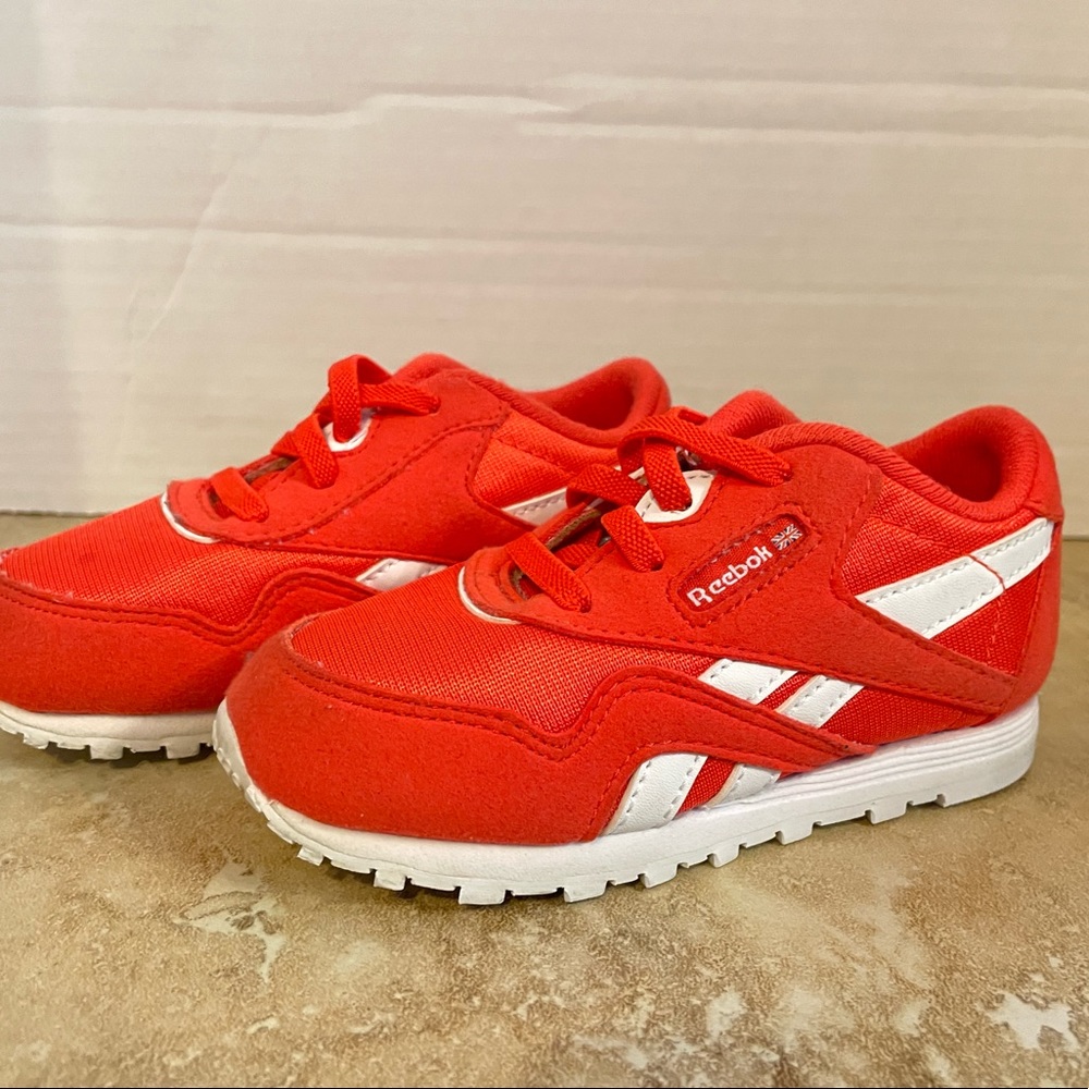 Reebok Cljog Red Toddler Size 7 Sneaker